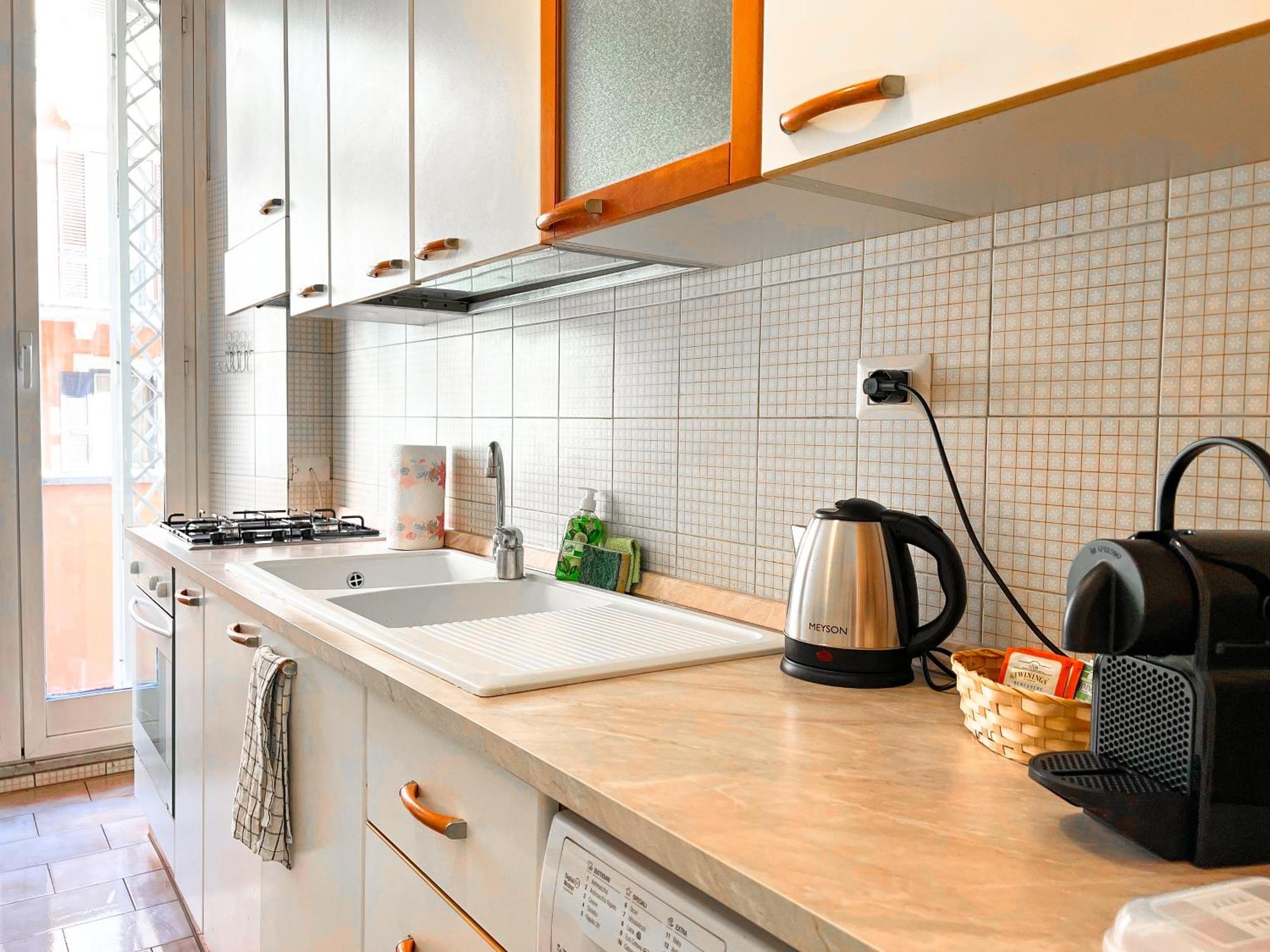 Apartment Large House Near The Metro A - Ideal For 6 People In The Center Of *